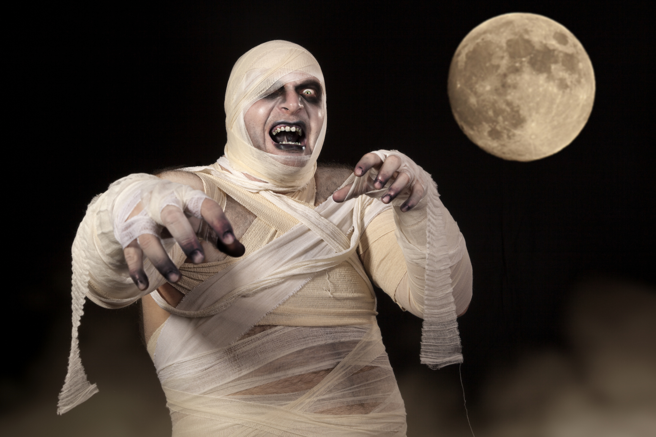halloween mummy head first